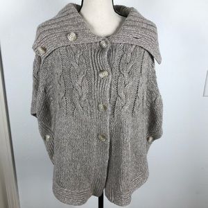 OLD NAVY TAN WING SLEEVES SHORT CABLE SWEATER